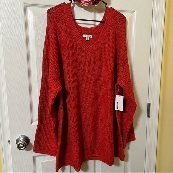 Plus Size Sweater Plus Size Sweater - Picture 2 of 7